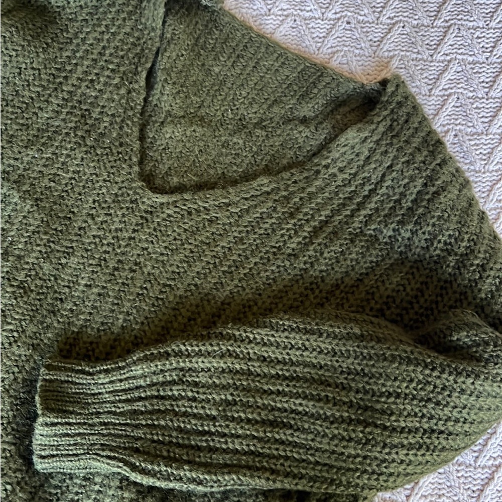 Sweater - Picture 3 of 3